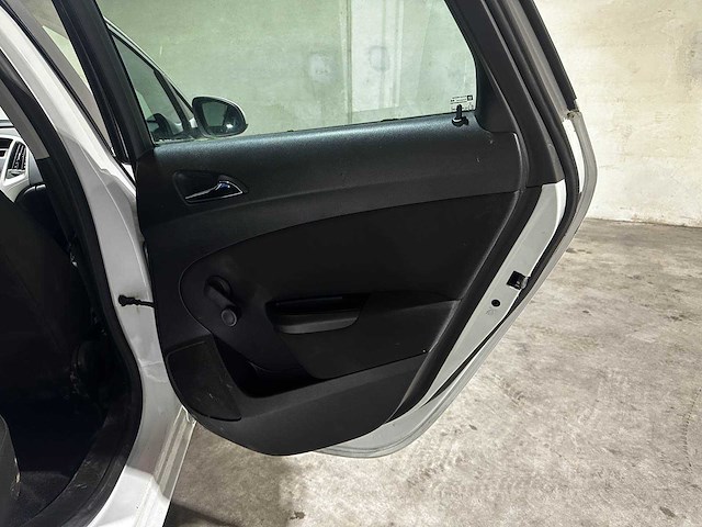 Opel astra sports tourer 1.4 design edition 101pk 2013 (origineel-nl), 5-sjj-38 - afbeelding 30 van  43