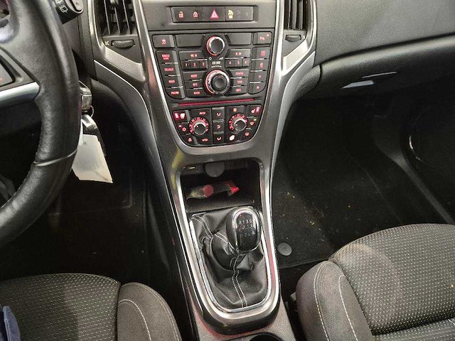 Opel astra sports tourer 1.4 turbo cosmo; 04-phf-7 - afbeelding 2 van  14