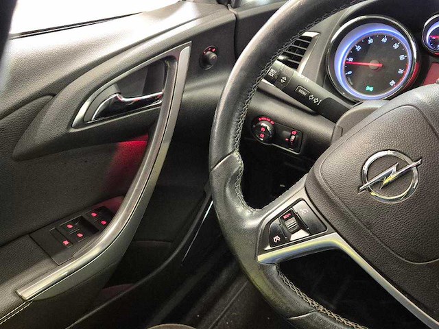 Opel astra sports tourer 1.4 turbo cosmo; 04-phf-7 - afbeelding 7 van  14