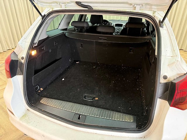 Opel astra sports tourer 1.4 turbo sport 2011 - afbeelding 17 van  18