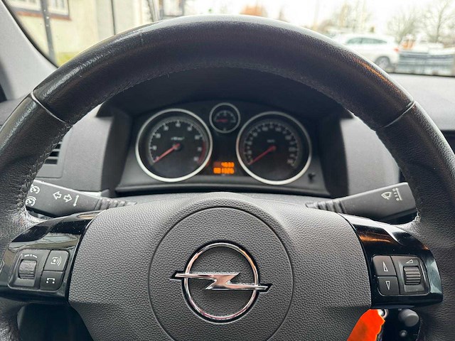 Opel astra wagon 1.6 111 years edition 21-lrr-7 - afbeelding 10 van  18
