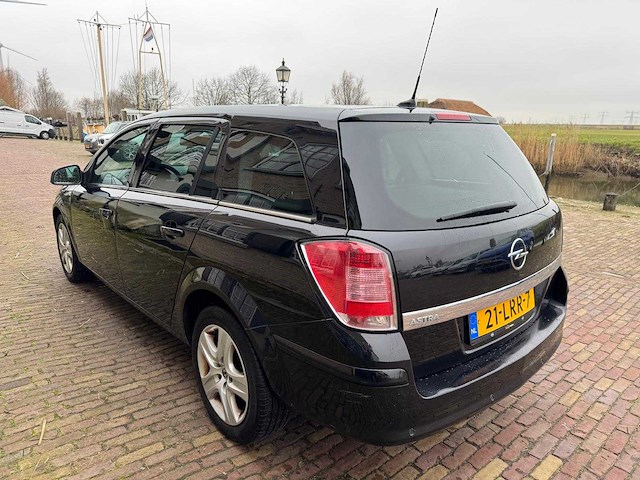 Opel astra wagon 1.6 111 years edition 21-lrr-7 - afbeelding 13 van  18