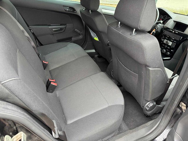 Opel astra wagon 1.6 111 years edition 21-lrr-7 - afbeelding 1 van  9