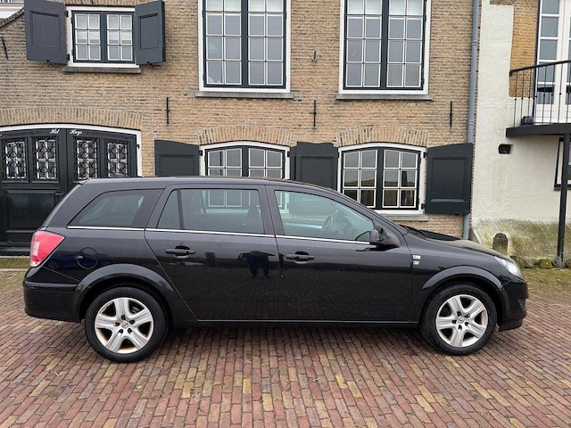 Opel astra wagon 1.6 111 years edition 21-lrr-7 - afbeelding 8 van  9