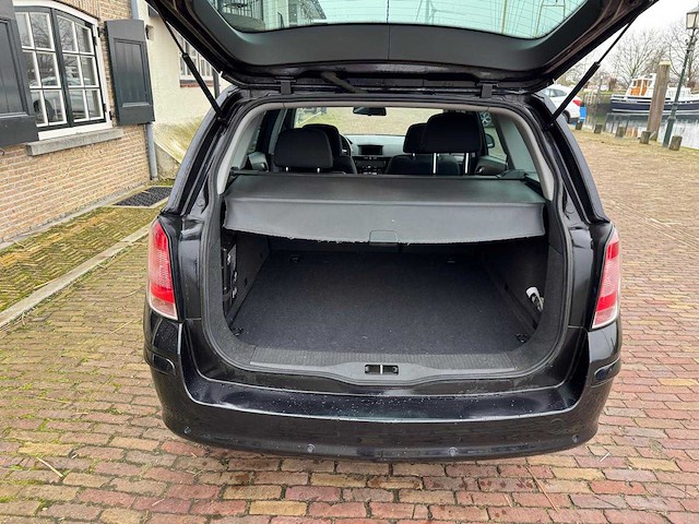 Opel astra wagon 1.6 111 years edition 21-lrr-7 - afbeelding 2 van  23