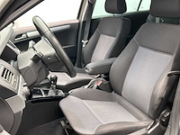 Opel astra wagon 1.6 cosmo 2010 | 73-nvs-1 - afbeelding 8 van  41