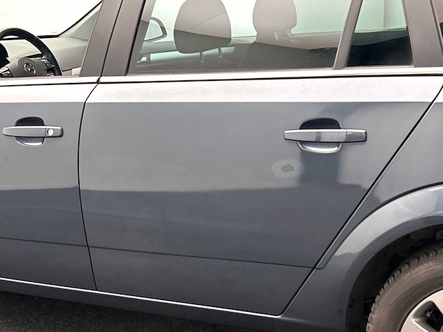 Opel astra wagon 1.6 cosmo 2010 | 73-nvs-1 - afbeelding 18 van  32