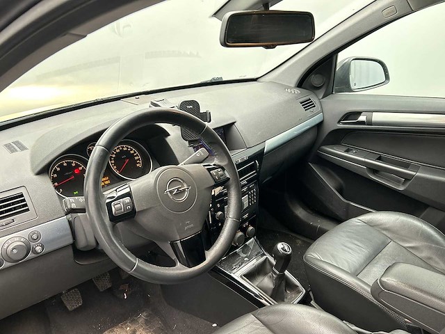 Opel astra wagon 1.6 cosmo 2010 |74-nhn-6 - afbeelding 4 van  28