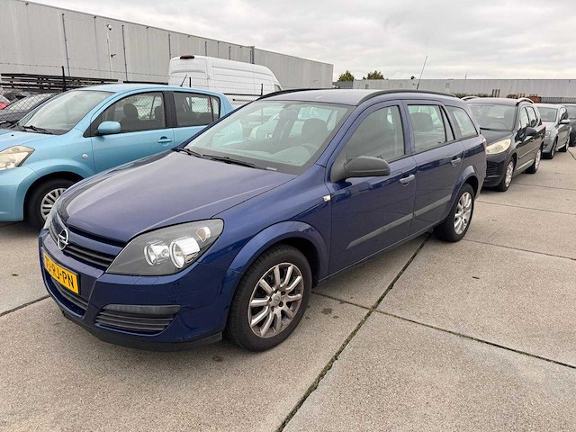 Opel astra wagon 1.6 essentia airco 73-rj-pn - afbeelding 1 van  9