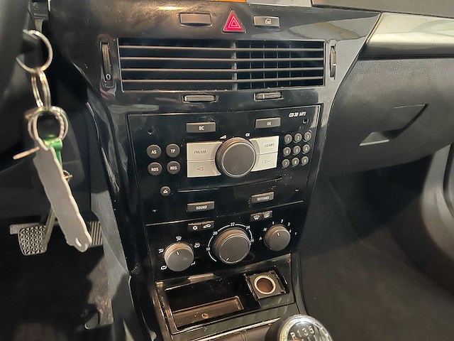 Opel astra wagon 1.7 cdti cosmo, 44-jdh-4 - afbeelding 2 van  19