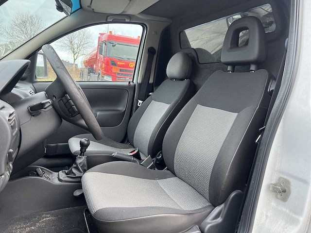 Opel combo 1.3 cdti base | 2-vls-18 - afbeelding 2 van  19