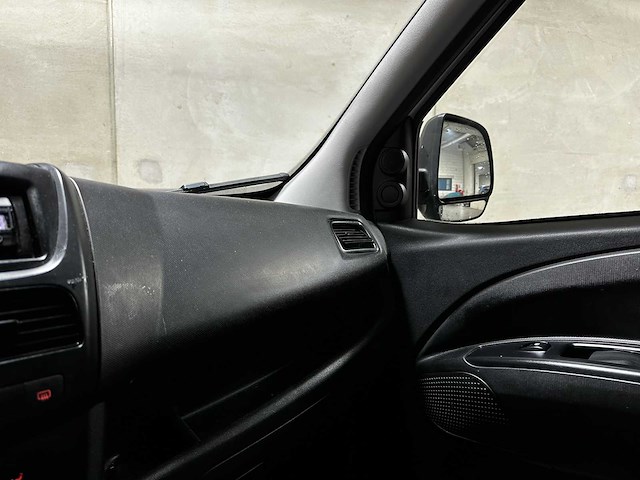 Opel combo 1.3 cdti l1h1 edition 94pk 2018 (origineel-nl), v-307-sl - afbeelding 19 van  36