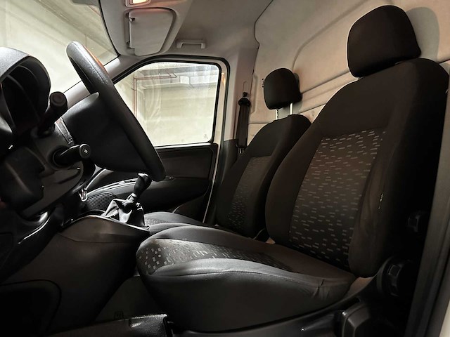 Opel combo 1.3 cdti l1h1 edition 94pk 2018 (origineel-nl), v-307-sl - afbeelding 21 van  36