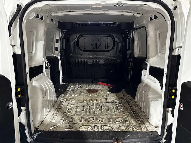 Opel combo 1.3 cdti l1h1 edition 94pk 2018 (origineel-nl), v-307-sl - afbeelding 16 van  36