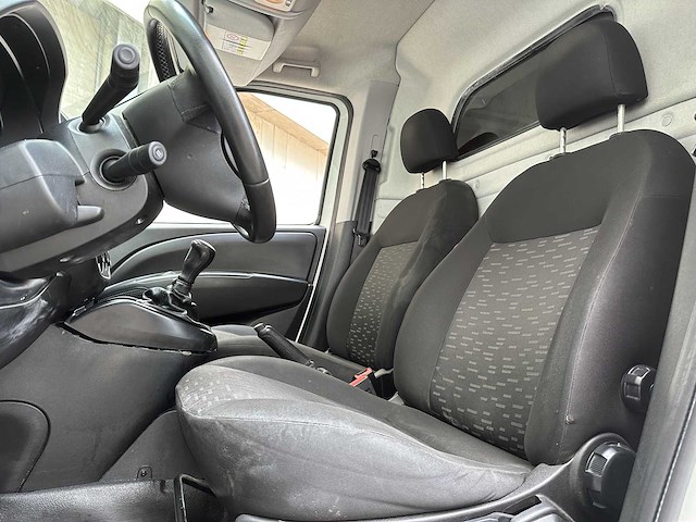 Opel combo 1.3 cdti l1h1 sport 95pk 2018 (origineel-nl), v-750-lj - afbeelding 16 van  46