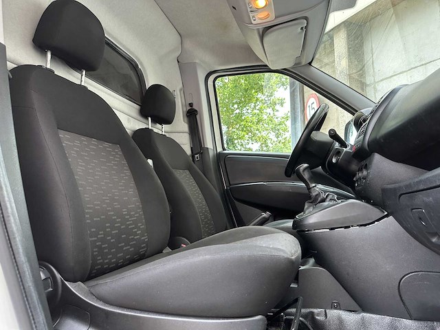 Opel combo 1.3 cdti l1h1 sport 95pk 2018 (origineel-nl), v-750-lj - afbeelding 25 van  46