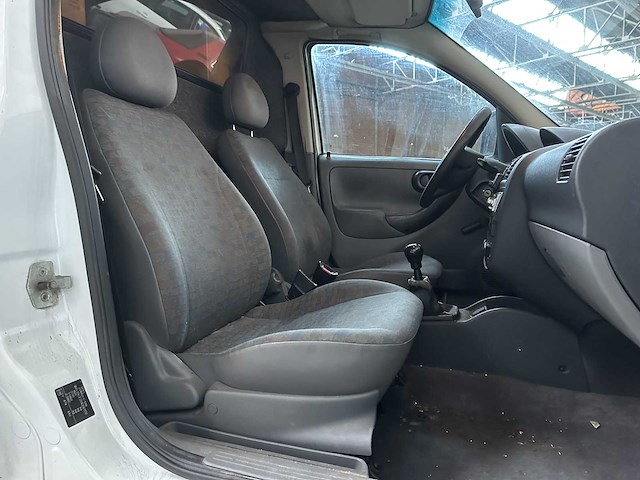 Opel combo 1.7 di city 65pk 2004, 20-bp-sp - afbeelding 26 van  31