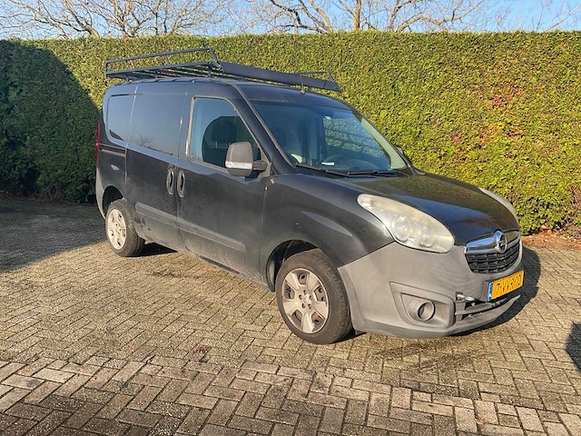 Opel combo 7-vvr-10 - afbeelding 1 van  26