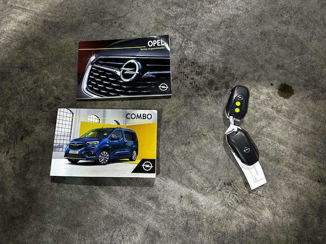 Opel combo tour 1.5 cdti l1h1 edition 129pk 2021 (origineel-nl+1e eigenaar), k-030-jr - afbeelding 25 van  31