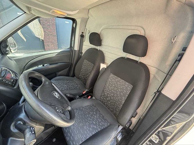 Opel combo - afbeelding 9 van  24
