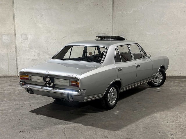 Opel commodore 2.5 s luxus 115pk 1965, dh-02-01 - afbeelding 3 van  43