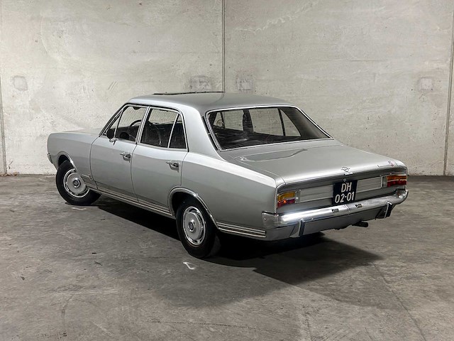 Opel commodore 2.5 s luxus 115pk 1965, dh-02-01 - afbeelding 8 van  43