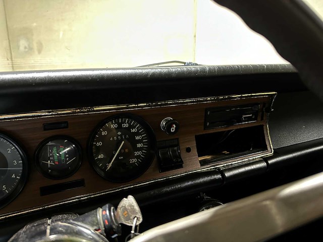 Opel commodore 2.5 s luxus 115pk 1965, dh-02-01 - afbeelding 18 van  43