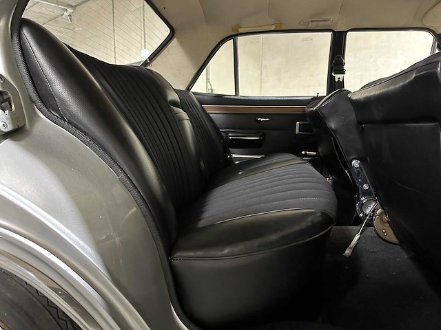 Opel commodore 2.5 s luxus 115pk 1965, dh-02-01 - afbeelding 29 van  43