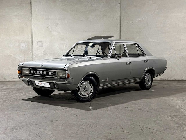 Opel commodore 2.5 s luxus 115pk 1965, dh-02-01 - afbeelding 1 van  14