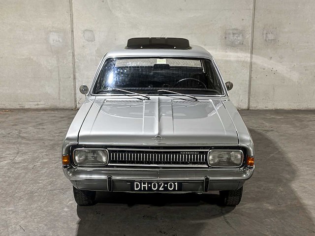 Opel commodore 2.5 s luxus 115pk 1965, dh-02-01 - afbeelding 12 van  14