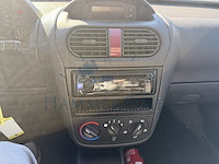 Opel corsa 1.0i xep 12v essentia, 2004 - afbeelding 4 van  26