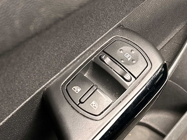 Opel corsa 1.2-16v '111' edition 2010 | 54-nnl-9 - afbeelding 15 van  32