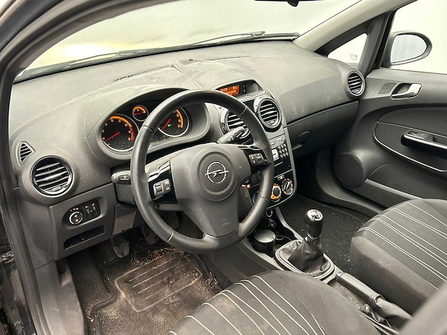 Opel corsa 1.2-16v '111' edition 2010 | 54-nnl-9 - afbeelding 29 van  32