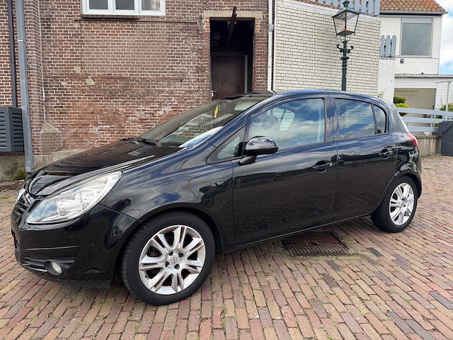 Opel corsa 1.2-16v 111 edition automaat 75-ldp-6 - afbeelding 1 van  15