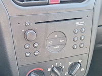 Opel corsa 1.2-16v comfort 2002 | 64-jb-lz - afbeelding 10 van  24