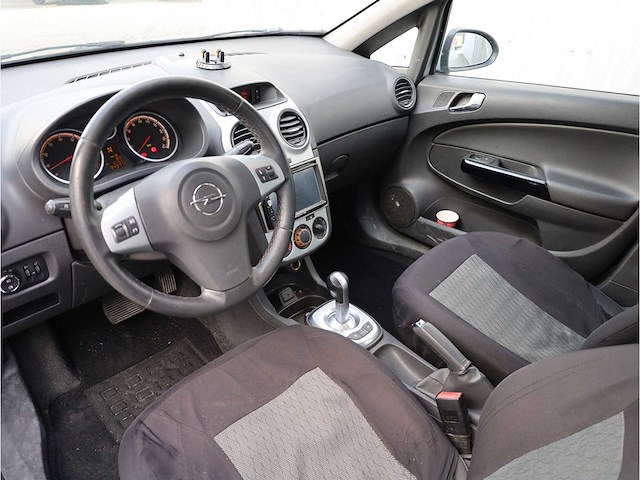 Opel corsa 1.2 16v cosmo 2012 automaat, 11-zbp-8 - afbeelding 2 van  26