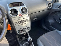 Opel corsa 1.2-16v cosmo, 3-xlf-65 - afbeelding 2 van  12