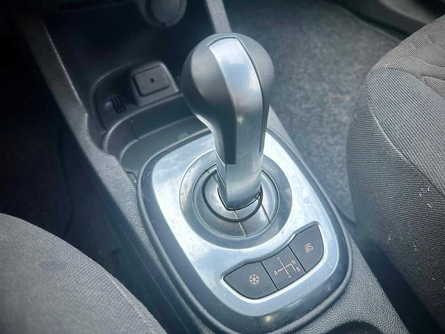 Opel corsa 1.2 16v design edition; 3-svh-34 - afbeelding 5 van  14