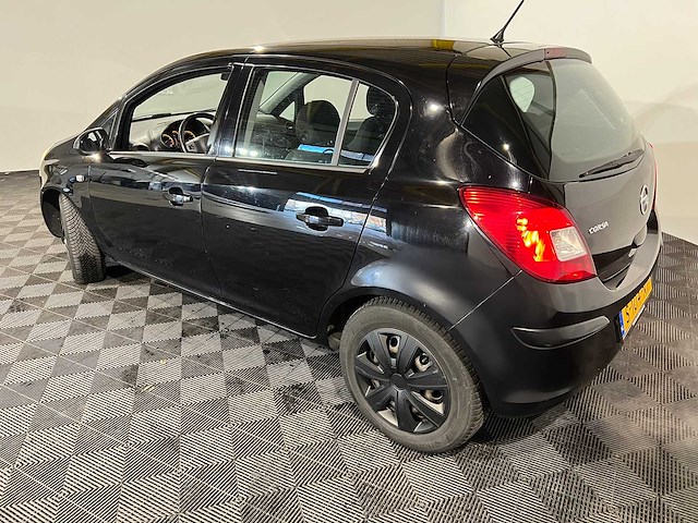 Opel corsa 1.2-16v edition, s-104-np - afbeelding 12 van  19