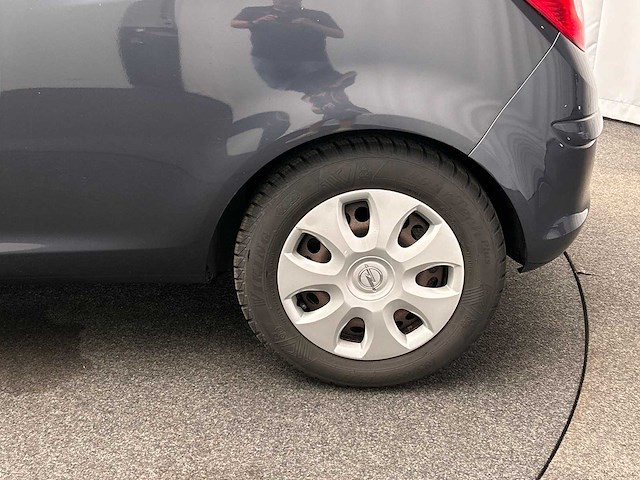 Opel corsa 1.2-16v enjoy | 04-zp-sf - afbeelding 14 van  32