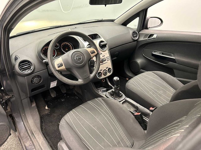 Opel corsa 1.2-16v enjoy | 04-zp-sf - afbeelding 25 van  32
