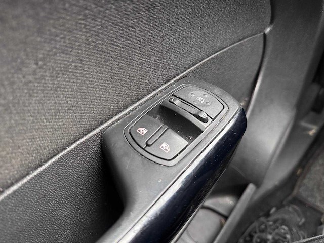 Opel corsa 1.2 16v enjoy, 49-khn-3 - afbeelding 5 van  15