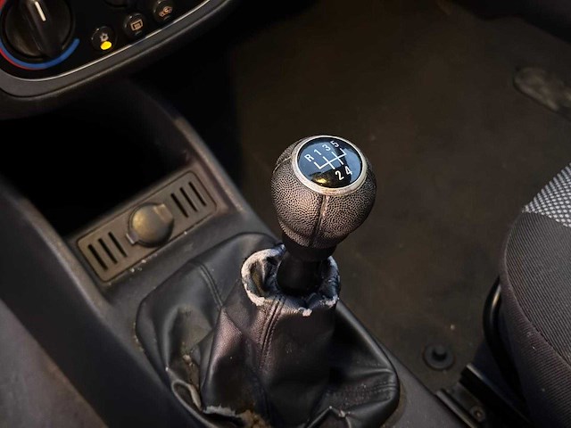 Opel corsa 1.2-16v silverline 2006 | 40-sn-sx - afbeelding 11 van  27