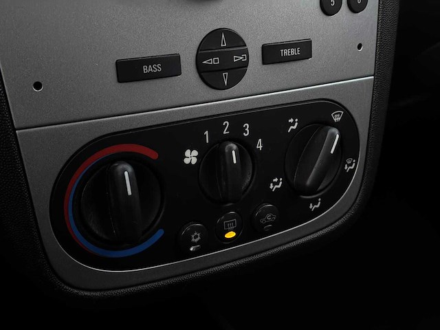 Opel corsa 1.2-16v silverline 2006 | 40-sn-sx - afbeelding 20 van  27