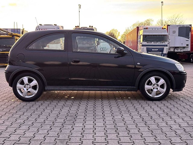 Opel corsa 1.2-16v silverline 2006 | 40-sn-sx - afbeelding 4 van  18