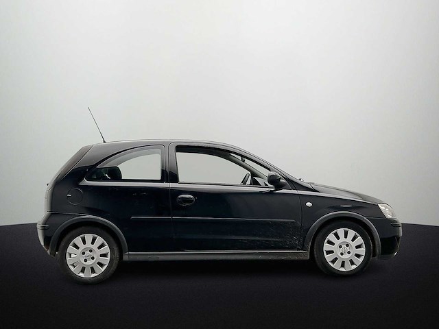 Opel corsa 1.2-16v silverline 2006 - afbeelding 2 van  18