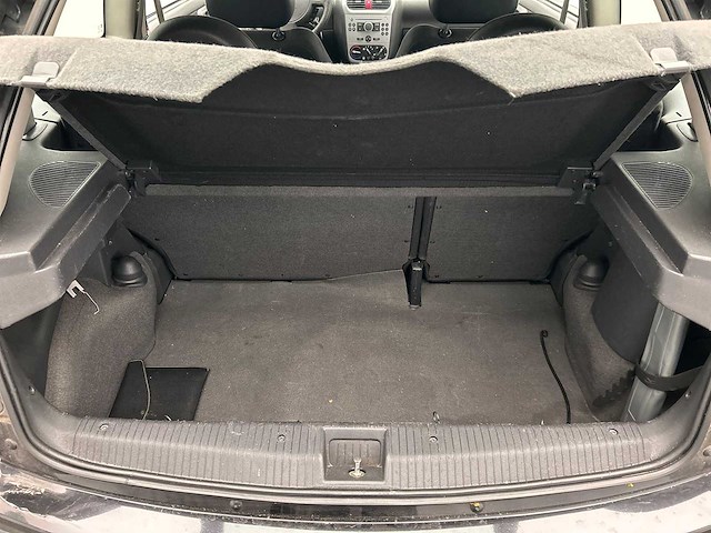 Opel corsa 1.2-16v silverline 2006 - afbeelding 9 van  18