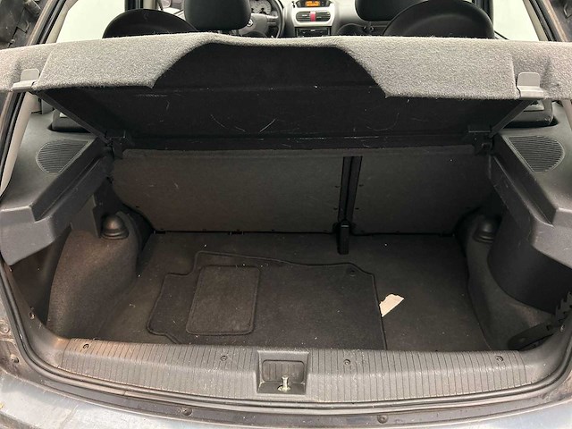 Opel corsa 1.2-16v silverline 2006 - afbeelding 9 van  18