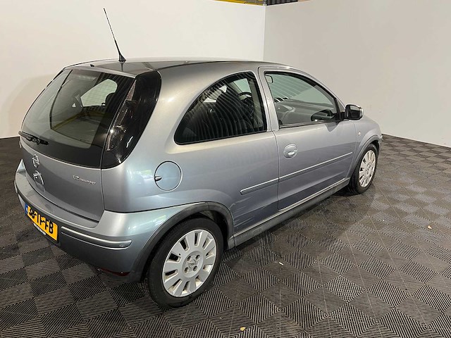 Opel corsa 1.2-16v silverline, 38-tf-fb - afbeelding 15 van  19