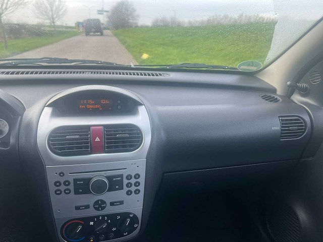 Opel corsa 1.2 16v silverline, 54-rv-xg - afbeelding 12 van  19